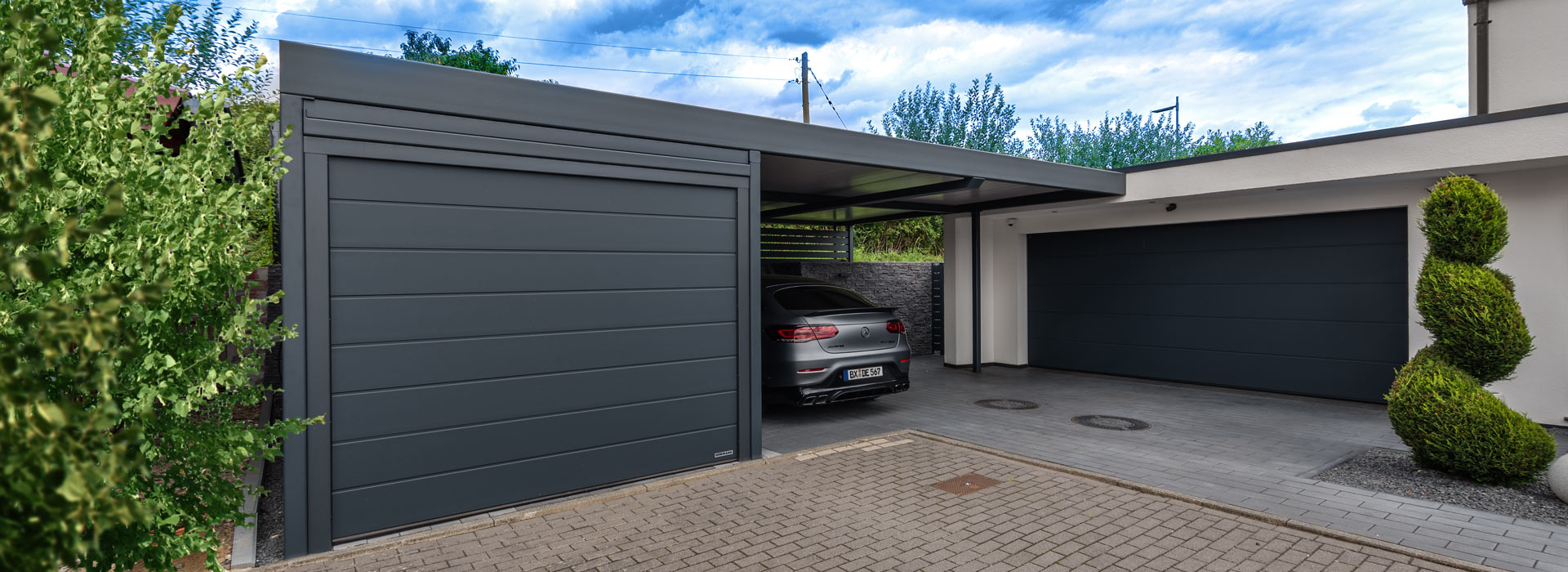 Carport mit integrierter Garage
